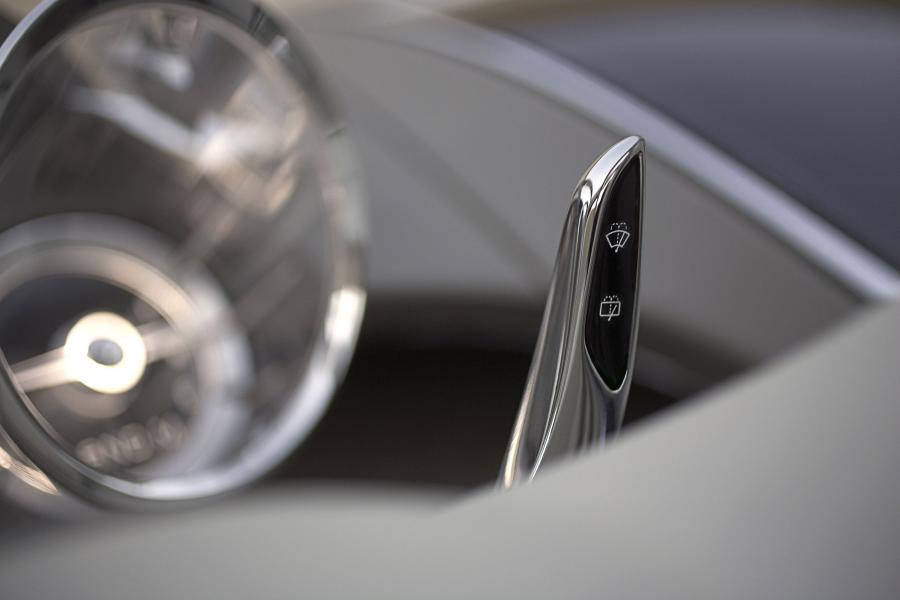  Lincoln MK9 Concept 2001 года  (фото 18 из 82)